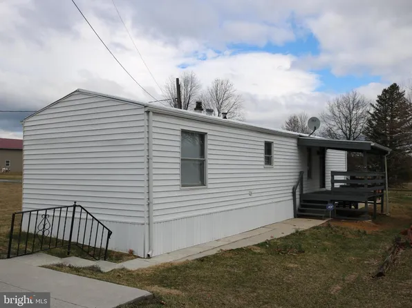 3672 Centennial Rd, Hanover, PA 17331