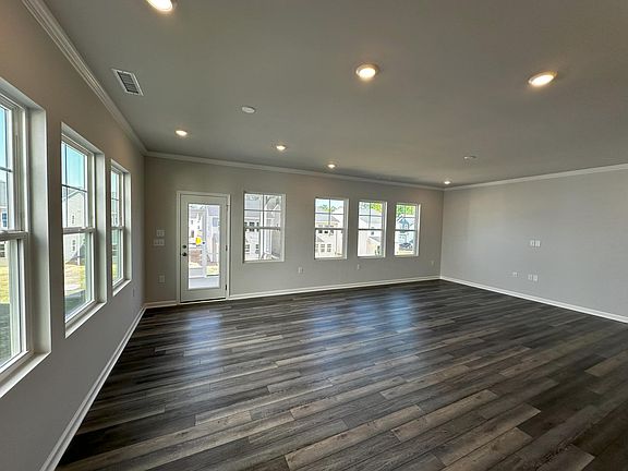 5th image of 108 Sagebrook Dr