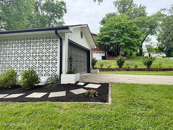 3rd image of 7509 Lancashire Blvd