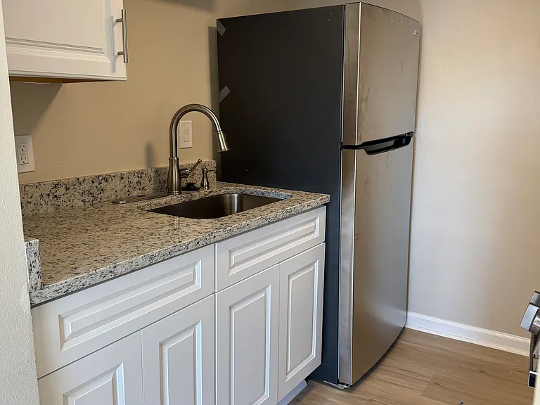 5521 Bay Blvd #105 — Photo 3