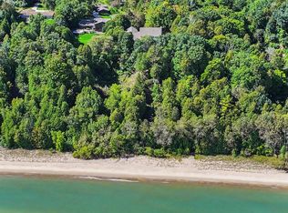 3582 E Norport DRIVE, Port Washington, WI 53074