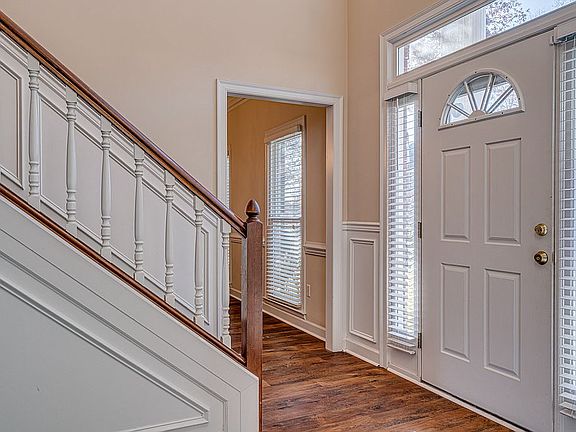 4th image of 1834 Dartford Dr