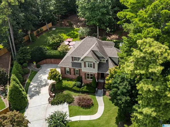 1033 Sandhurst Cir, Birmingham, AL 35242