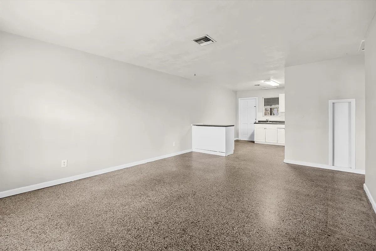 Building Photo - 4107 18th Pl #4107