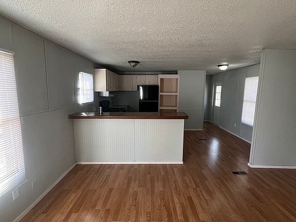 3rd image of 1305 N Floyd St Lot 25