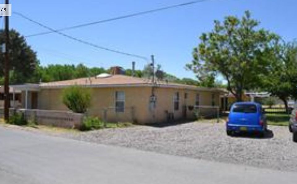 single level ranch home on dead end street