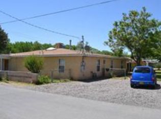 726 Arenal Rd SW, Albuquerque, NM 87105