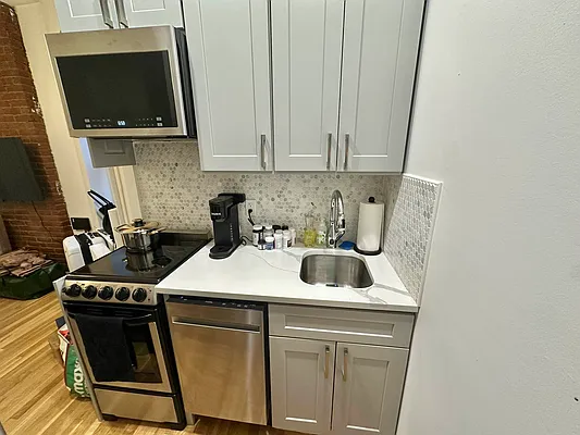 Rented by WVNY Real Estate LLC | media 3