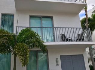 2142 Van Buren St APT 505, Hollywood, FL 33020