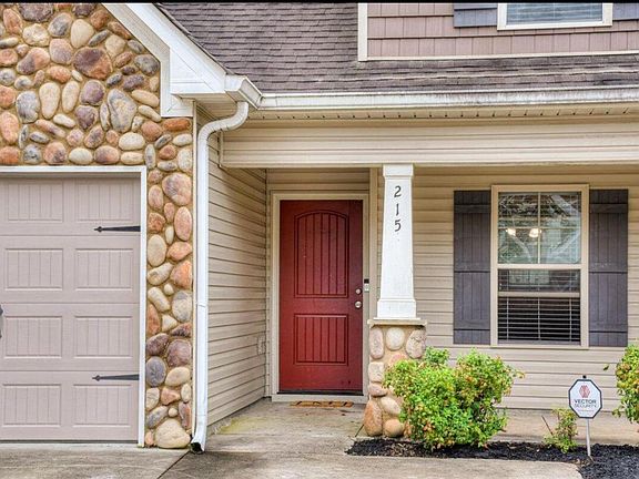5th image of 215 Mossy Bank Dr #215