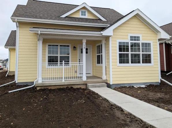 18 Windflower Way, Mount Horeb, WI 53572