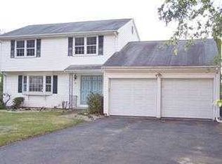 11 Diane Dr, Cromwell, CT 06416