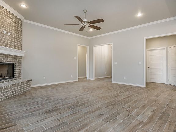 4th image of 12 Living Way Ln