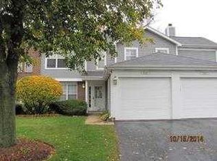 27W418 Melrose Ln, Winfield, IL 60190