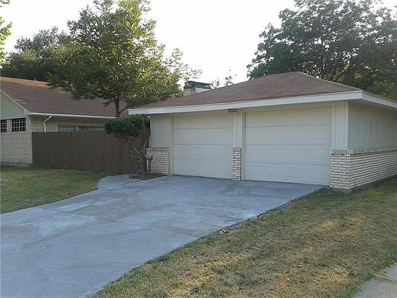 3rd image of 901 Poinsettia Dr