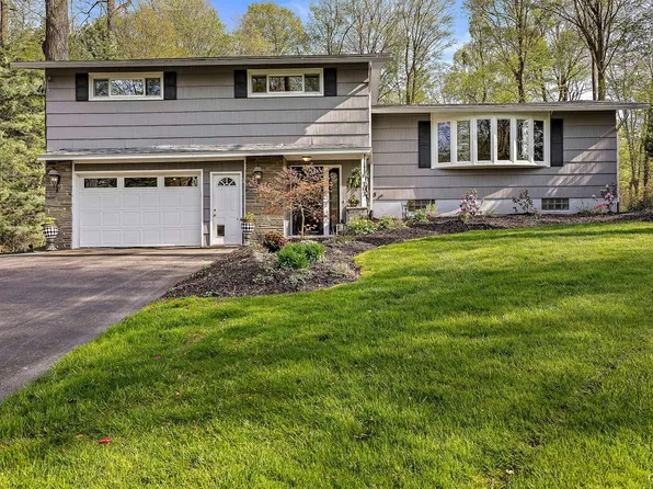 103 Fireside Ln, Camillus, NY 13031