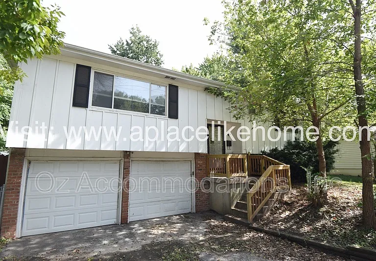 5521 Perry Ln — Photo 7
