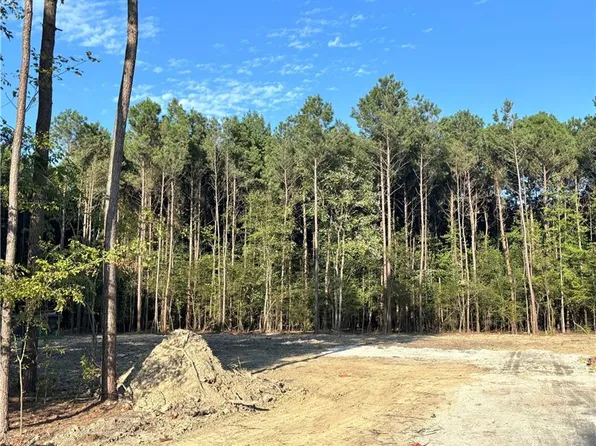 6608 Blackwater Rd, Virginia Beach, VA 23457
