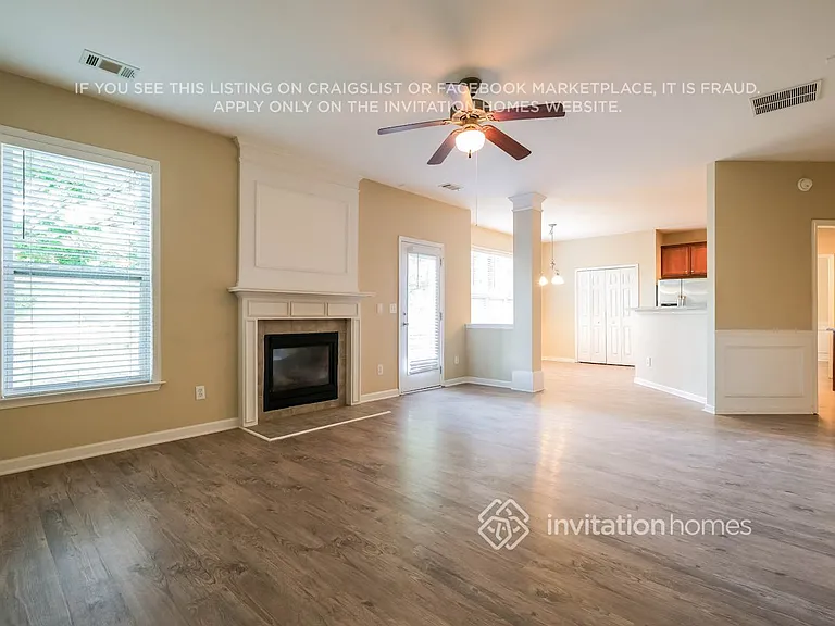 4392 Walforde Blvd — Photo 5