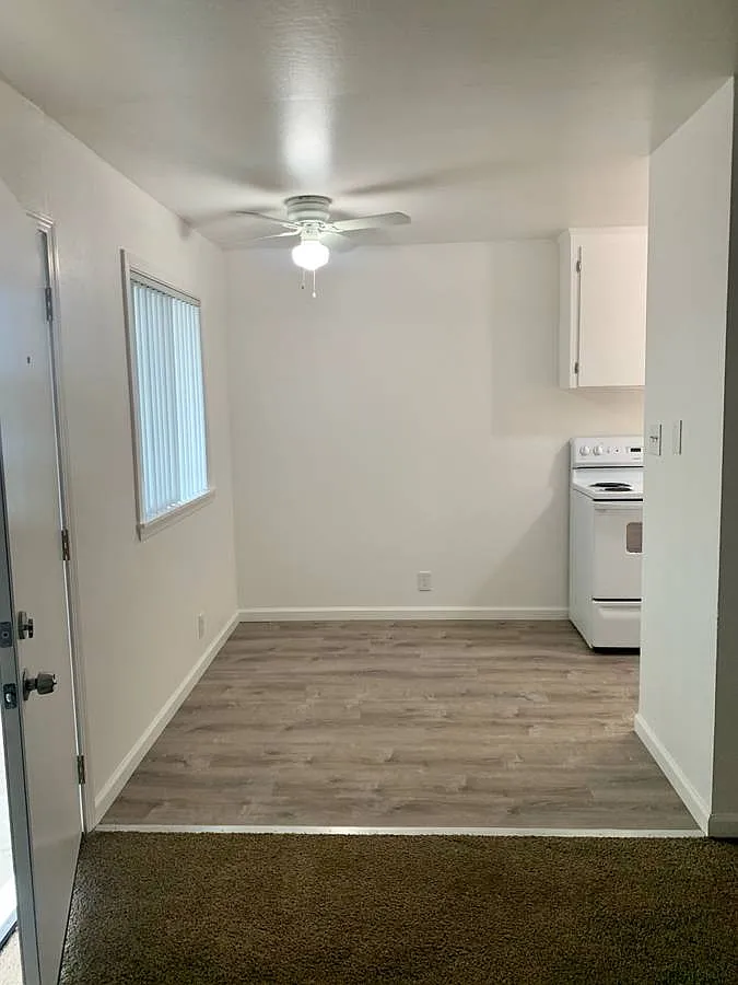 Maple Palms Apartments — Photo 2