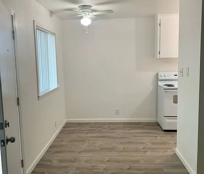 Maple Palms Apartments — Photo 2