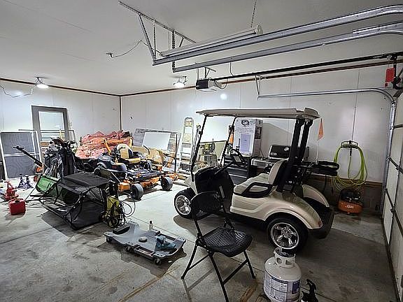 4th image of 211 W Progress St
