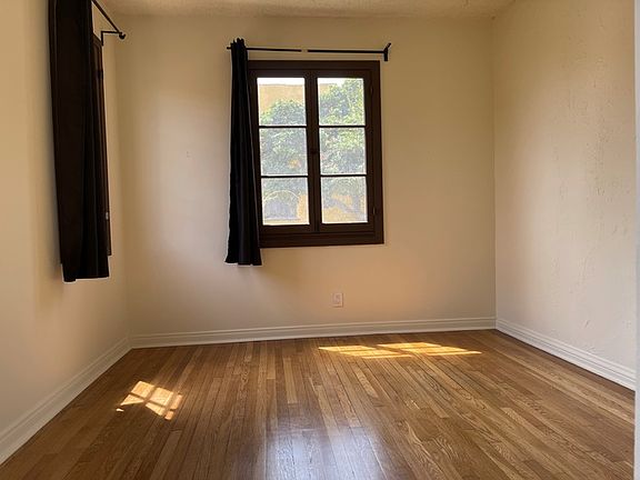 5th image of 1463 Scott Ave #45