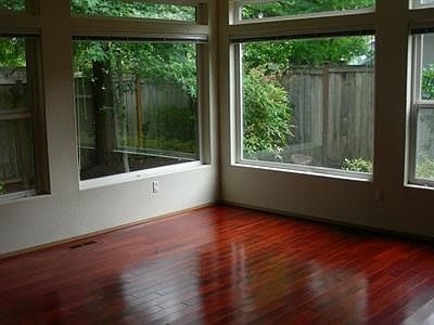 5th image of 6020 Regents Ln SE