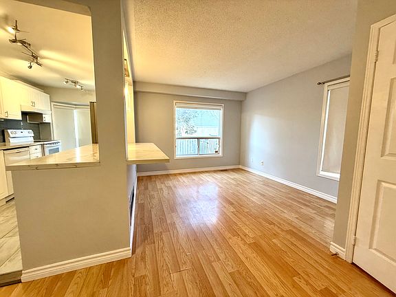 5th image of 170 Dorothy St