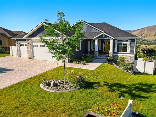 3095 Dartagnan Dr