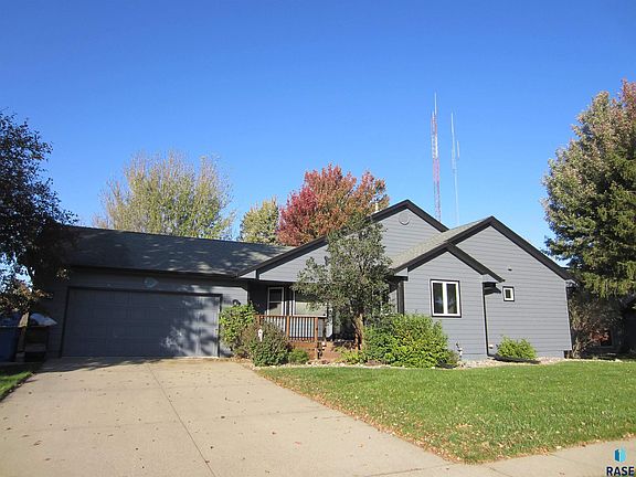 2nd image of 635 N Solar Dr