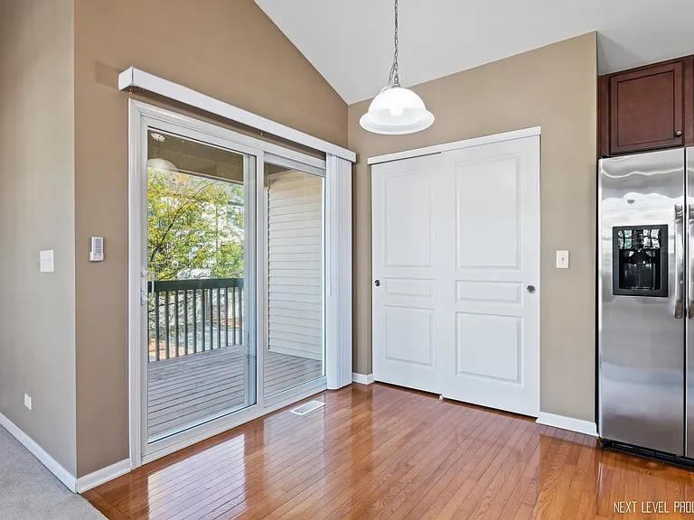 260 Devoe Dr — Photo 7