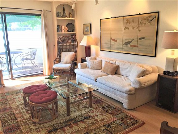 2nd image of 2051 Cliff Dr Unit 12