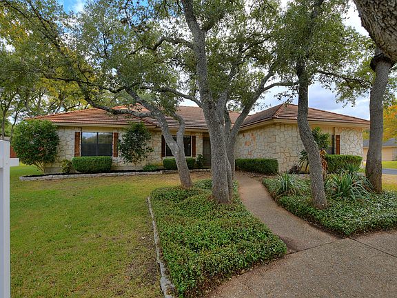 2nd image of 10239 Pinehurst Dr