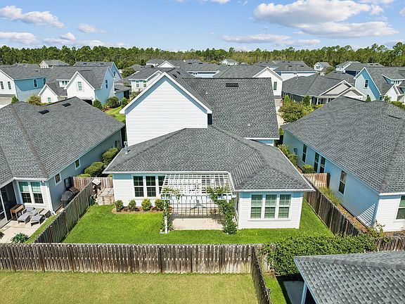 2nd image of 63 Roundwood Dr
