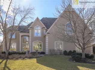 10910 S Cedar Niles Cir, Olathe, KS 66061