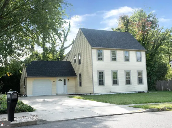 203 Spring Dr, Voorhees, NJ 08043