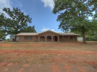 301 Clements Rd, Queen City, TX 75572