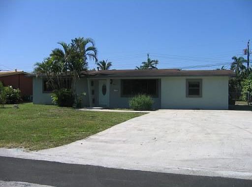 1st image of 2624 NE 8th Ct