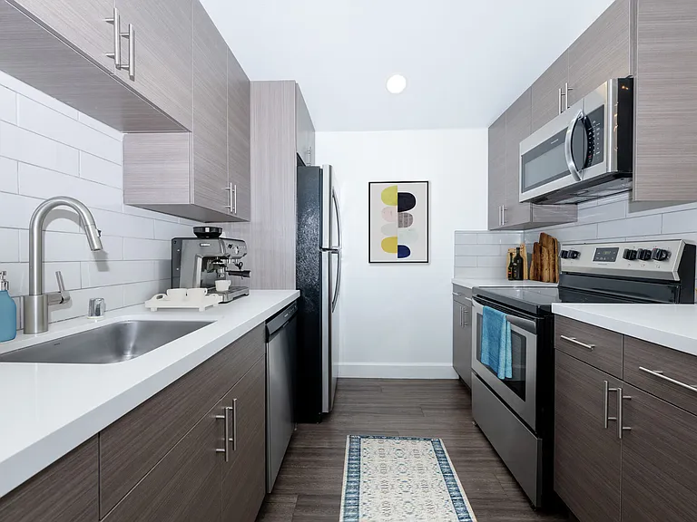 1122U — Photo 14
