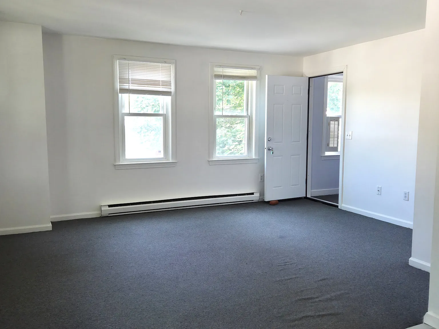 2 bed, 1000 sqft, $2,600 — Photo 3