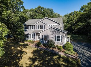 14 Albrecht Ln, Pleasant Valley, NY 12569