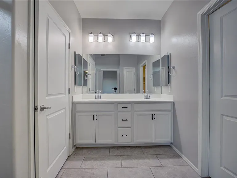 14266 E Hub Dr — Photo 17