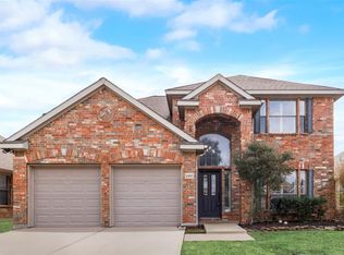 2463 Beachview Dr, Grand Prairie, TX 75054