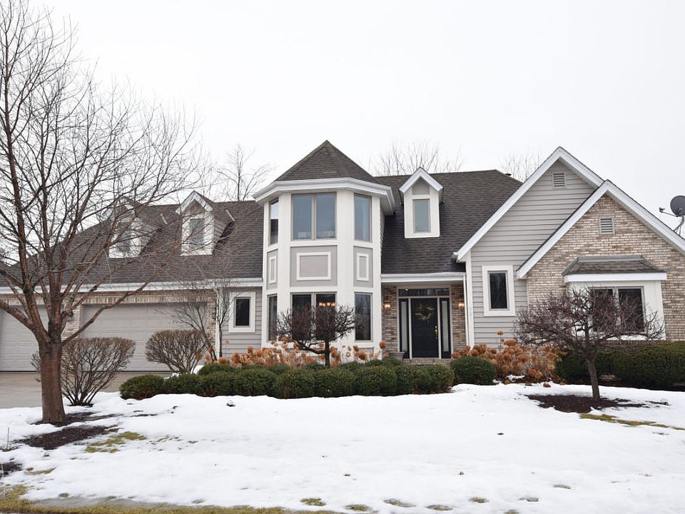 1st image of 921 Schloemer Dr