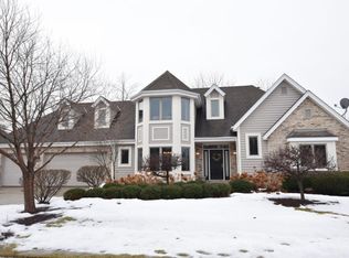 921 Schloemer Dr, West Bend, WI 53095