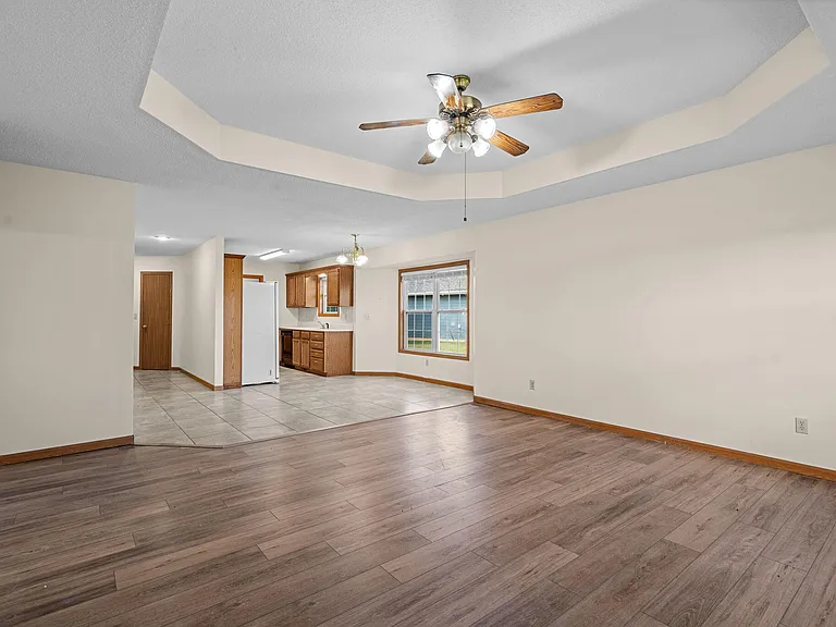 1278 W Butterfield Dr — Photo 6