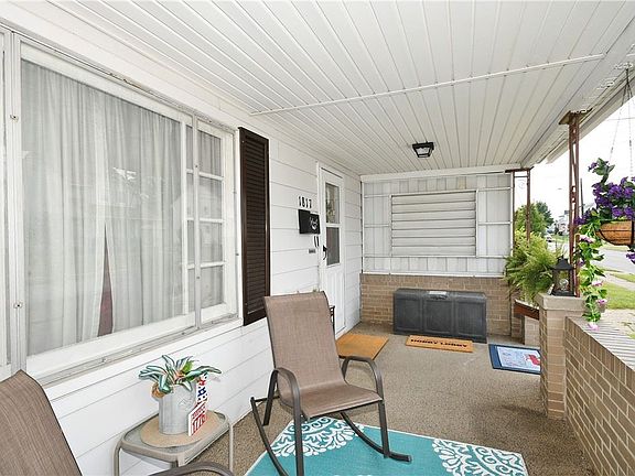 4th image of 1817 Irwin St