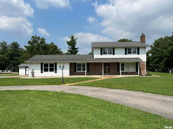 105 Oaklawn Cir, Energy, IL 62933