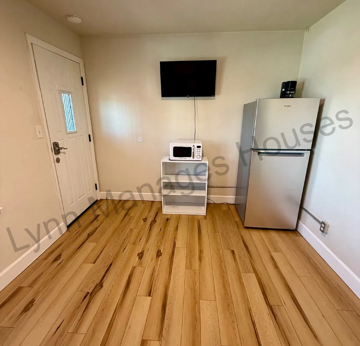 1 bed, 1.0 bath, $850 — Photo 3